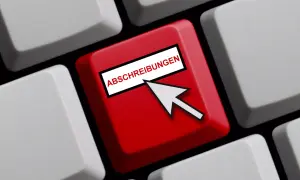Rote Taste mit Mauszeiger und Beschriftung "Abschreibungen". Symbolisiert die digitale Erfassung von Abschreibungen am PC.